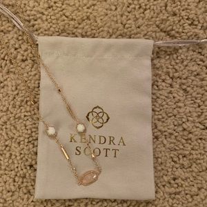 Kendra Scott necklace